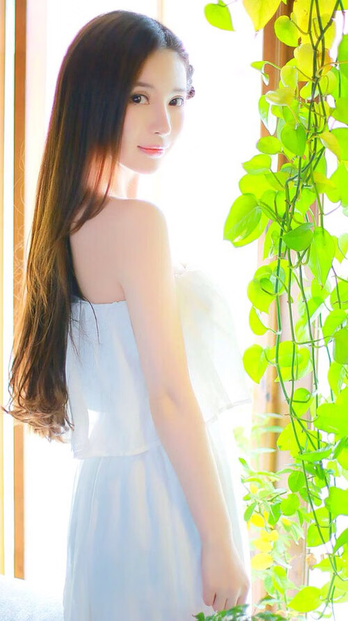 开云体育中国官网-切尔西女足夺冠后球员庆祝画面，切尔西女足队长